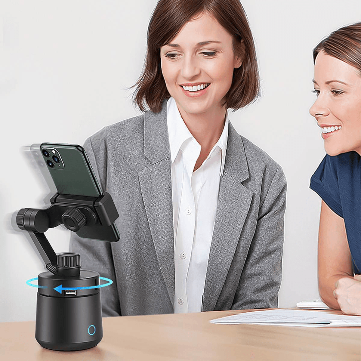 Auto-tracking smartphone holder